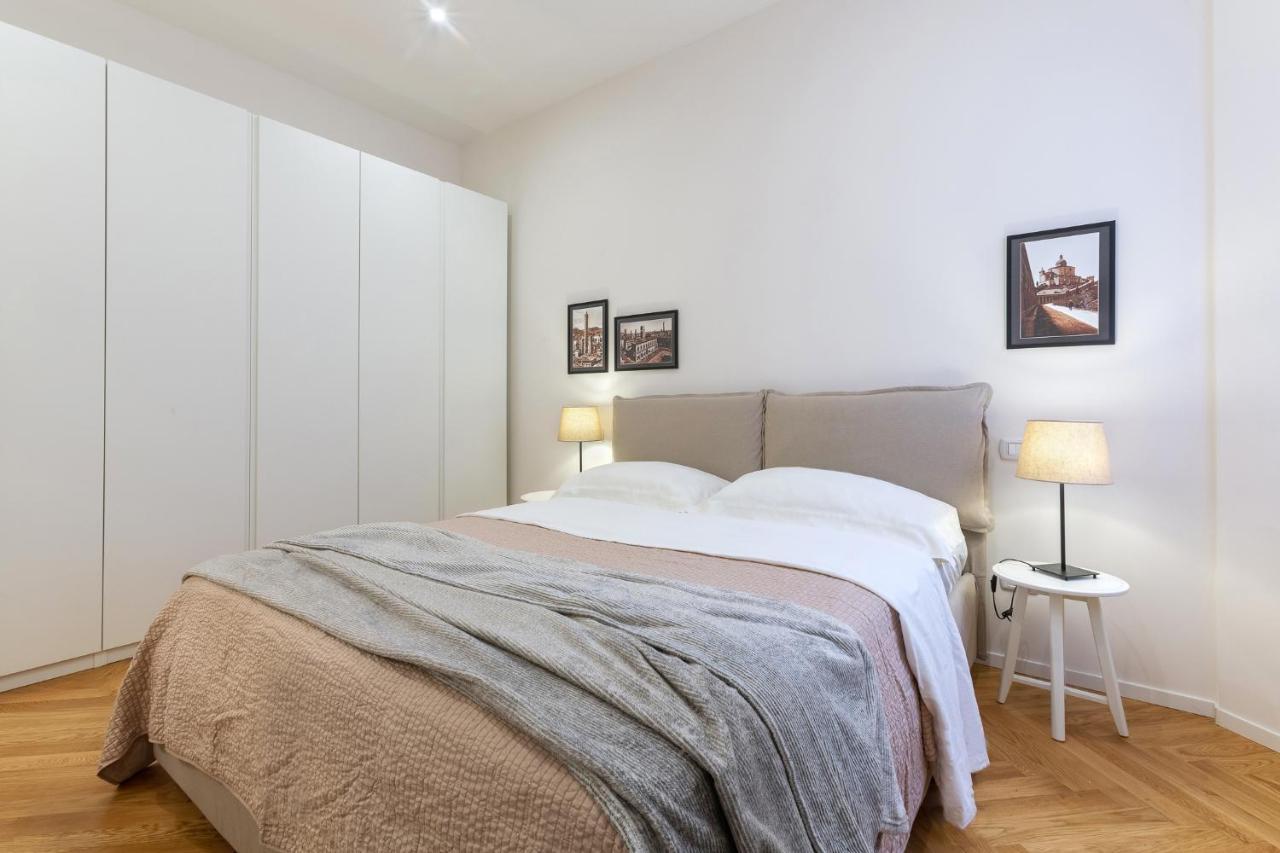 Bologna Piazza Del Nettuno Apartment Bagian luar foto